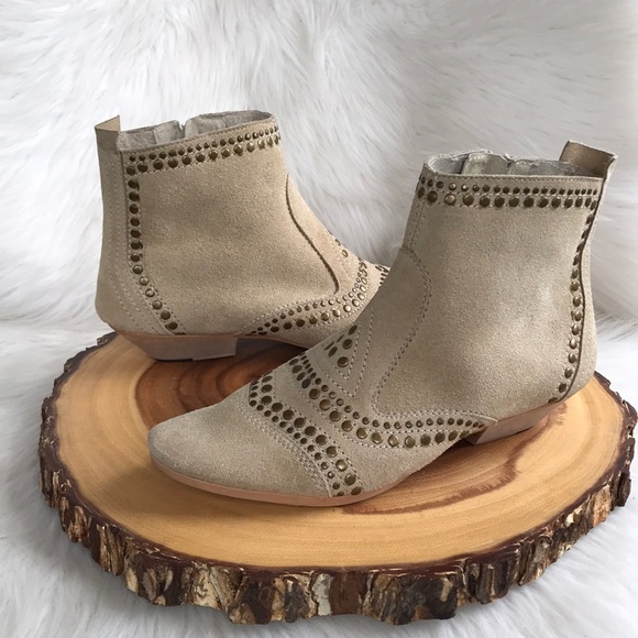 Matisse Shoes - Matisse studded leather side zip booties